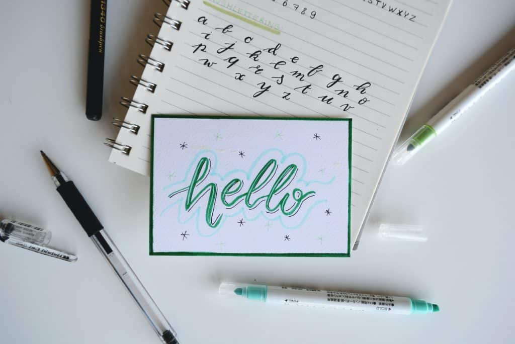 hello en una pizarra