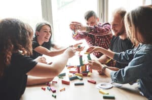 https://www.ihmadrid.pro/en/blog/icebreakers-games-for-students.html